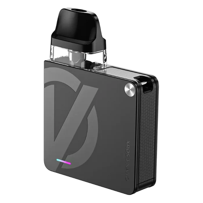 Vaporesso XROS 3 Nano Pod Kit in Black – compact pod vape kit with built-in battery and refillable pods.