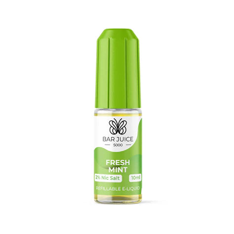 The image shows a bottle of Bar Juice 5000 e-liquid with a green label, next to its packaging box which has branding and nicotine warning labels.
